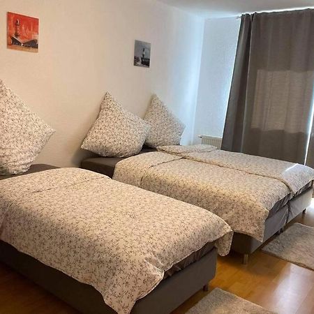 Beste Lage In Rostock: 2-Zimmerwohnung Mit Balkon Im 1.Og Exterior foto